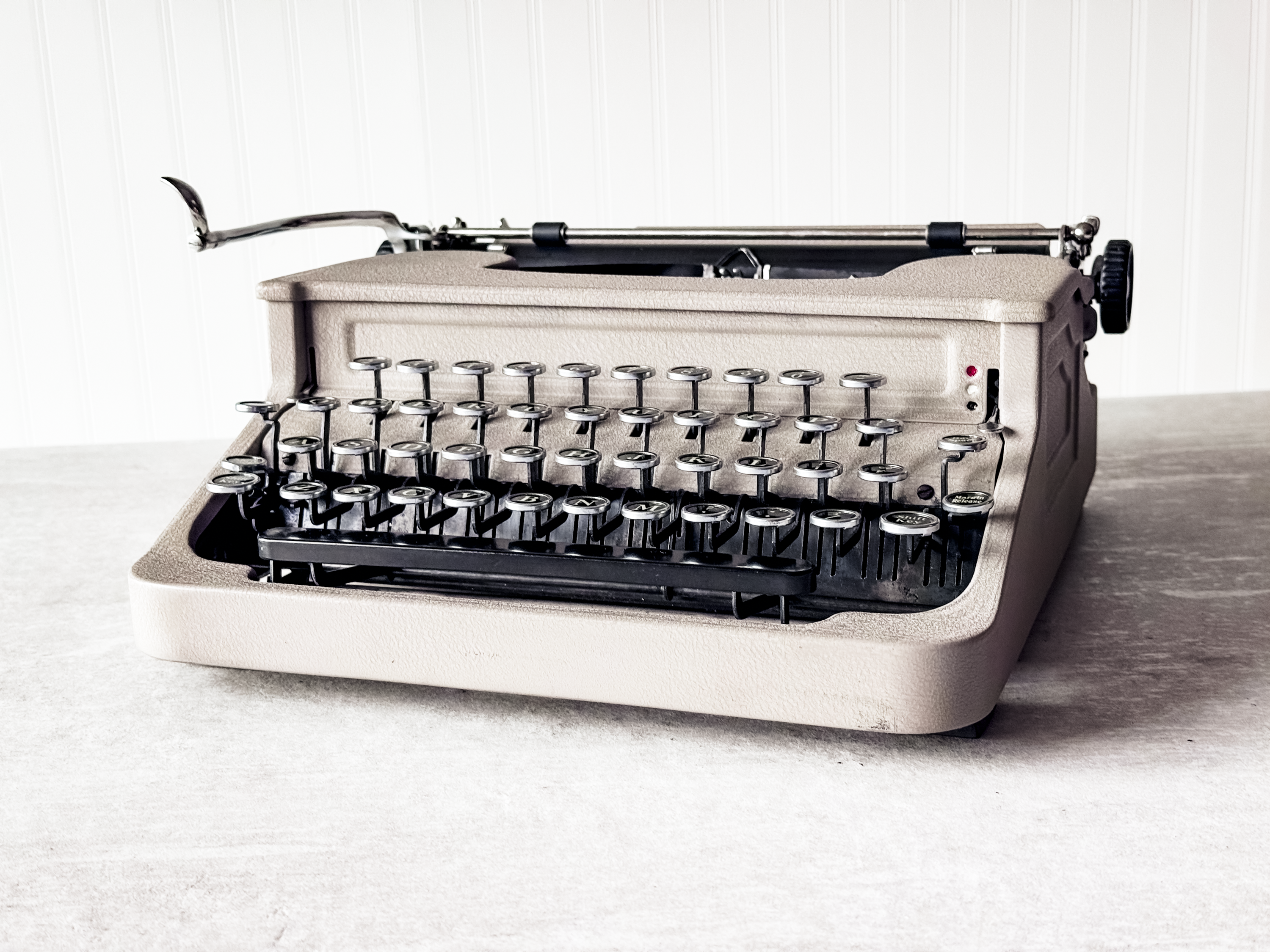 1935 Smith Corona Silent, Matte Beige