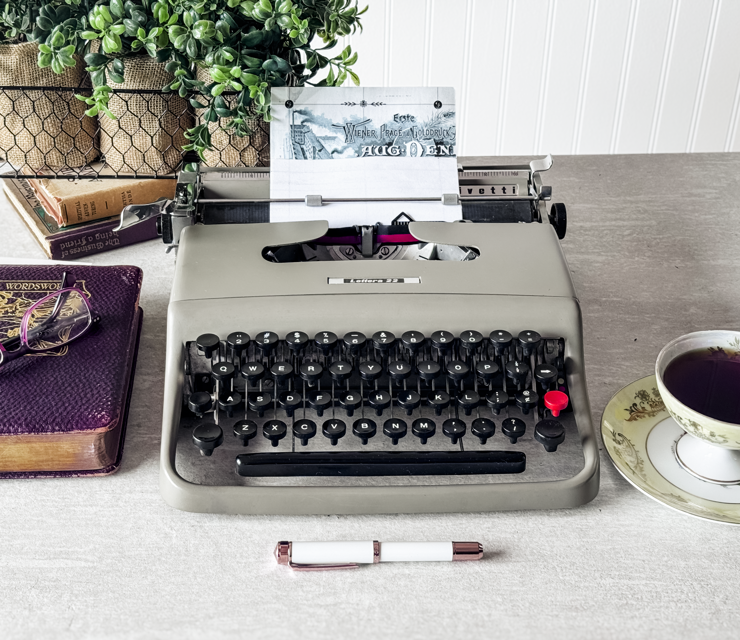 1955 Olivetti Lettera 22, Brown
