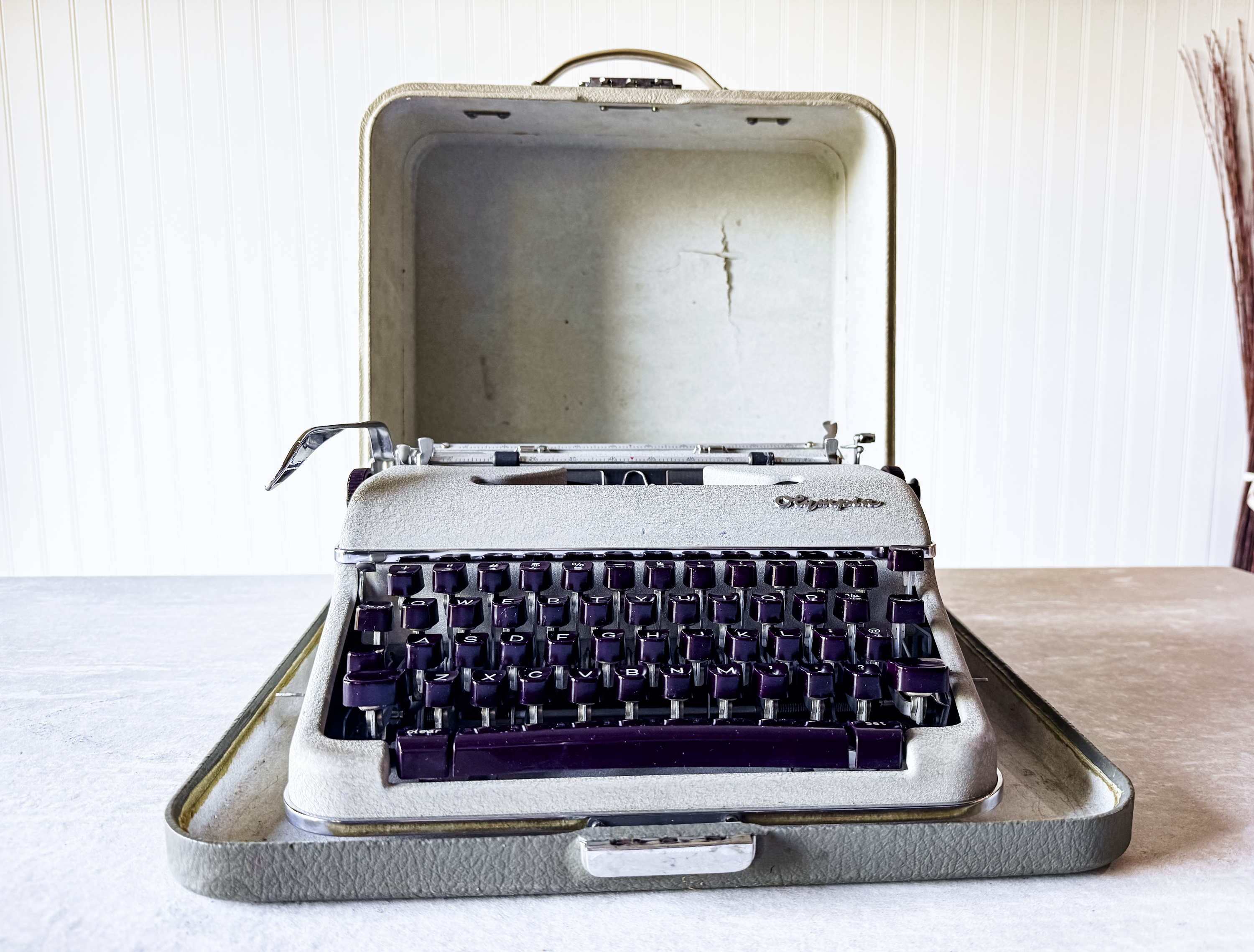 1960 Olympia SM4, Gray