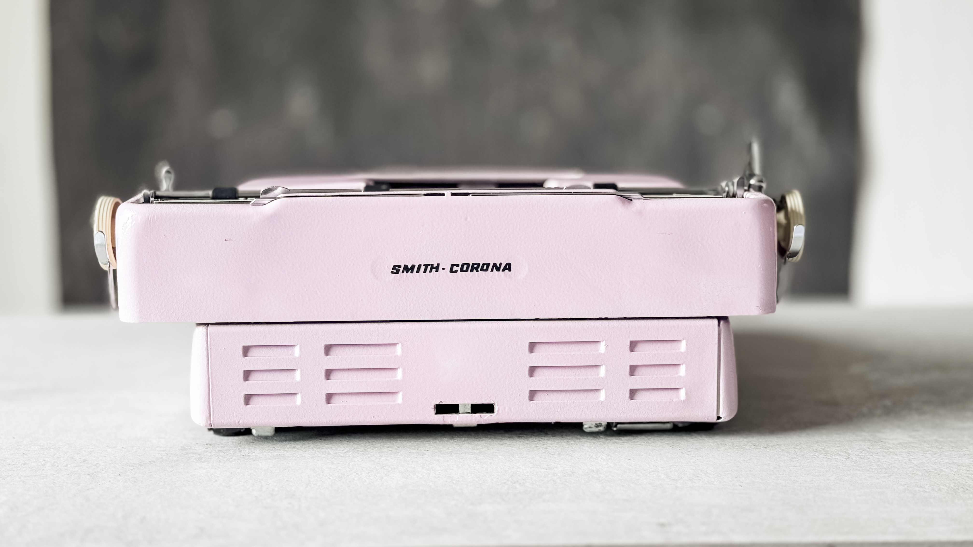 1960 Smith Corona Electra 12, Pink