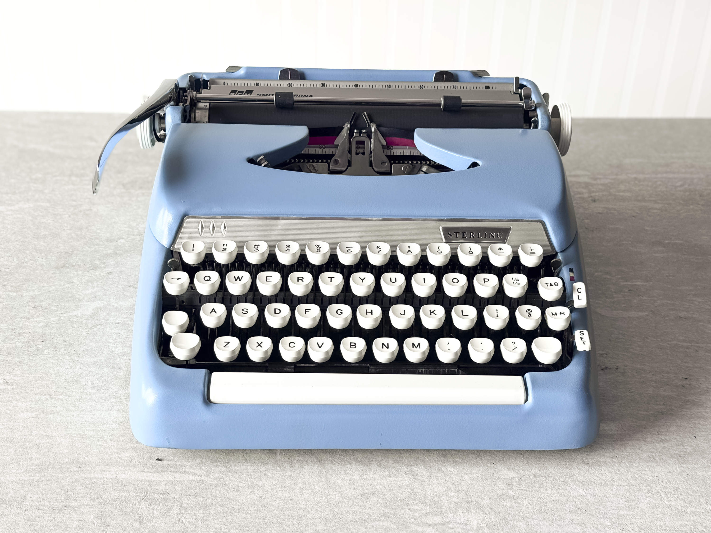 1966 Smith Corona Sterling 5AX (repainted)