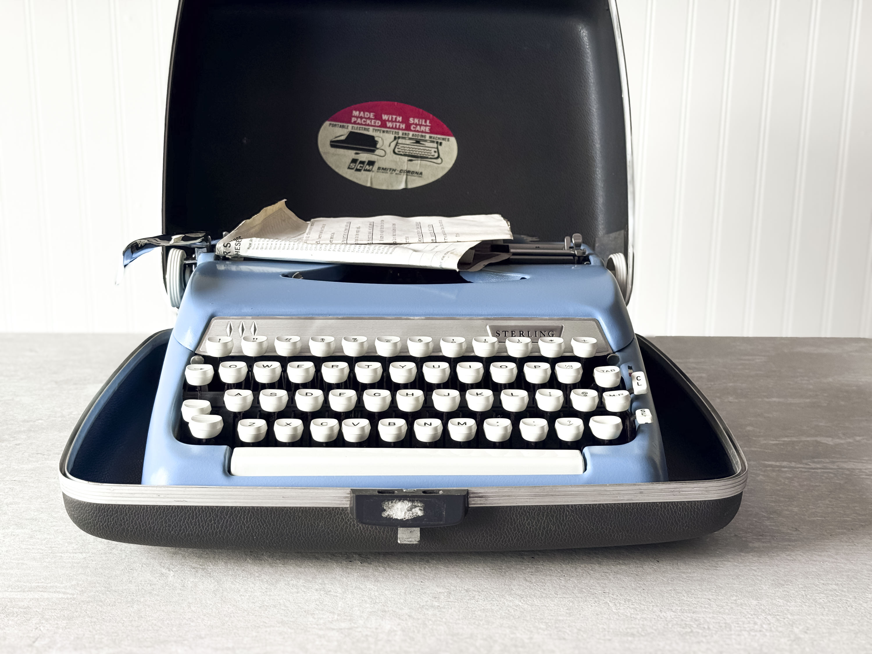 1966 Smith Corona Sterling 5AX (repainted)