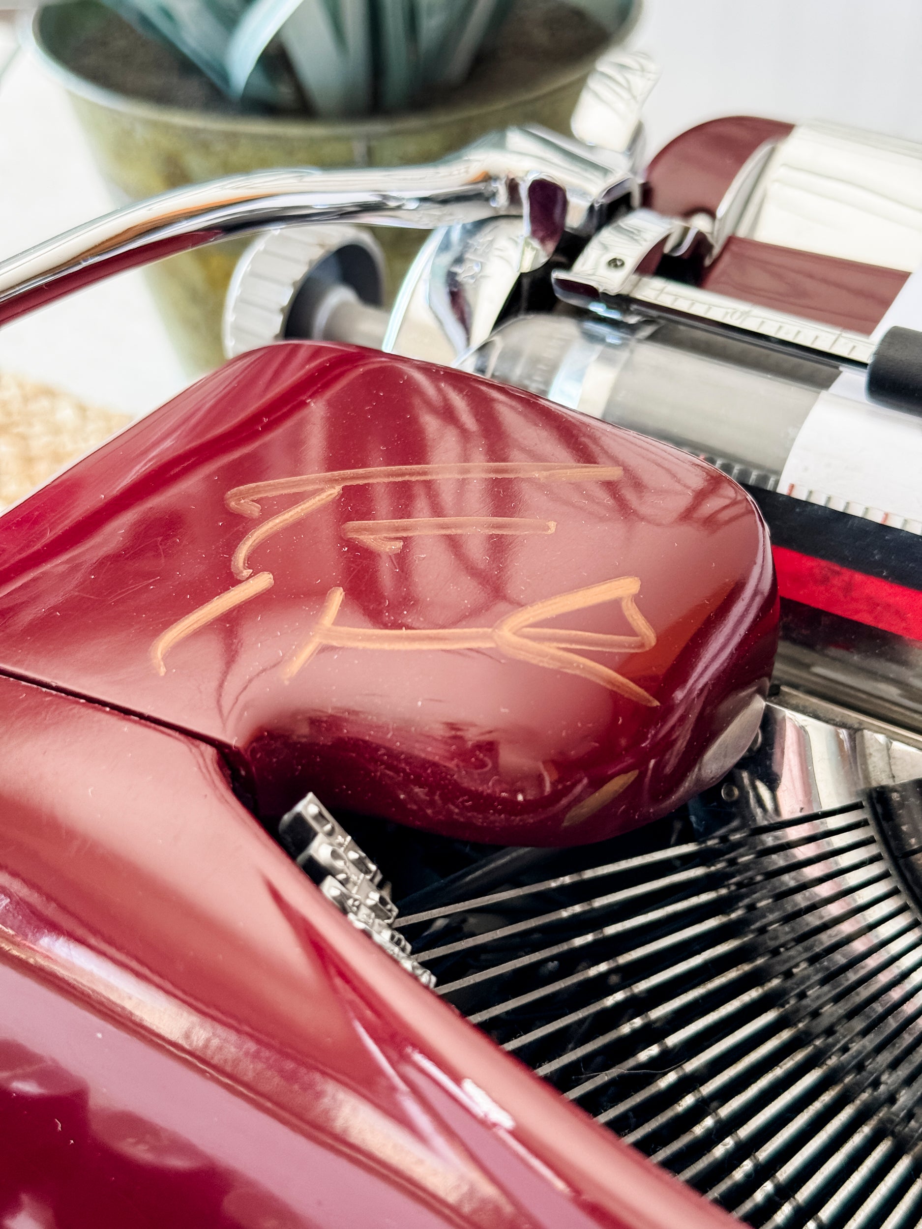 SIGNED Tom Hanks 1957 Voss Deluxe